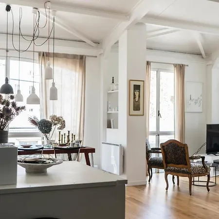 Апартаменты Beautiful Design And Bright Apt Montparnasse Париж