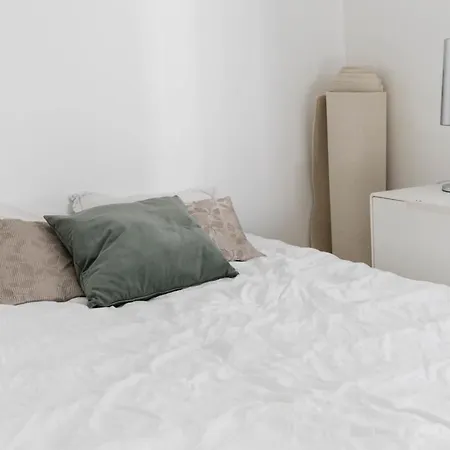 Апартаменты Beautiful Design And Bright Apt Montparnasse Париж
